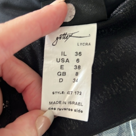 Gottex Embroidered Swimsuit,Unique Design, 6 - Picture 8 of 9